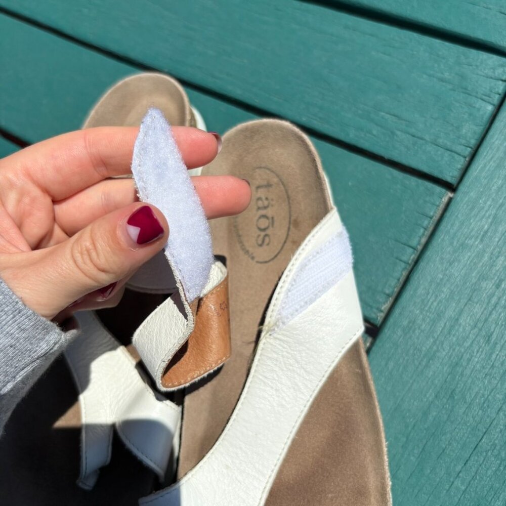 Taos Lola White Sandal - Picture 3 of 7